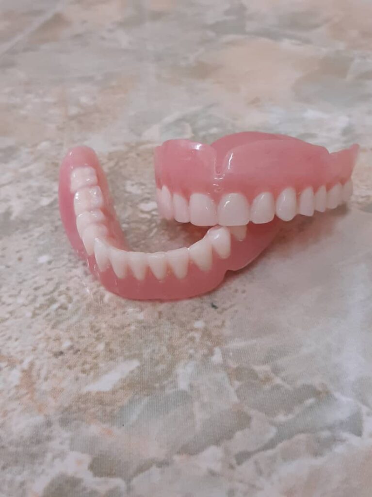 دندان مصنوعی